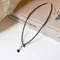 Simple black crystal bead collarbone chain, niche fashion square pendant necklace, light luxury cool style short necklace