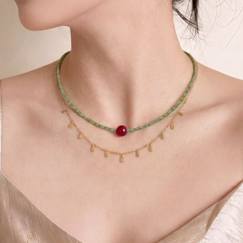 Fresh and vintage red agate green millet bead necklace for women, fashionable niche light luxury new Chinese style national style collarbone chain
