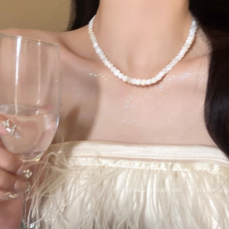 Minimalist design 6mm freshwater shell heart necklace for women, beach vacation style fashionable mother-of-pearl collarbone chain